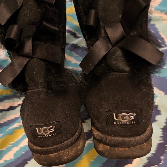 Bailey Bow Uggs - Picture 4 of 6